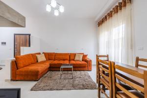Beach Nest Escape 2BR Cozy Apartment by PikHost