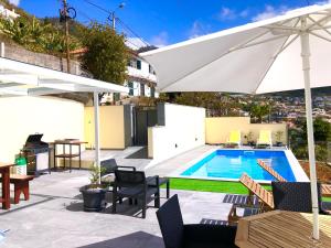 Casa Bela Vista, Swimming pool and sea view