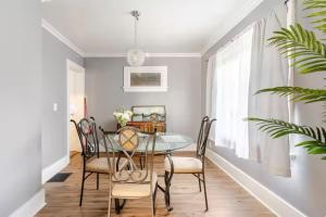 Cozy private room -Next to RGH and Target