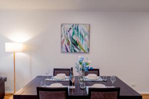Extra-Large 2Bed 2Bath Apartment | FREE Parking