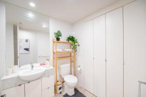 Extra-Large 2Bed 2Bath Apartment | FREE Parking