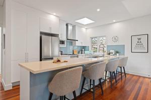 Contemporary Balmoral Beachside Family Retreat