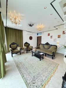 Anand valley Royal Retreat Resort