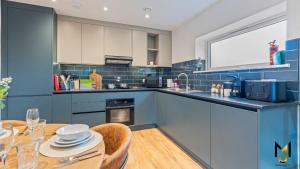 Meridian Way 2-Bed Premium Executive Apt F9