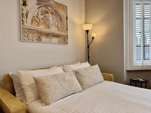 Modern 2 En-Suite Bedrooms Worcester, Free Parking