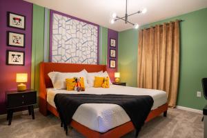 8BR Home with Pool Theater at Solara Resort