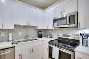 5 Mi to Beaches! Family Home in Fort Lauderdale