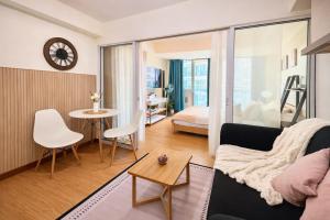 Grand Caliya Staycation by Azure - Affordable 1BR Near NAIA
