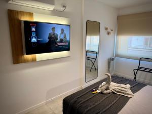 Departamento moderno pleno centro con pileta y cochera privada