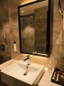 Stunning Sea View Apartments with Balcony - The Sapphire Ha Long