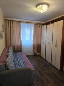 1к Вацлава Гавела, 83D с балконом на 3 этаже возле Медгородка, Шалимова, Исида, Отрадный