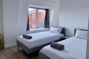 2 Bedroom Apartment in Swindon Sleeps 4