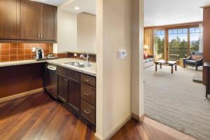 Serene Suncadia Escape | Views + Fireplace + Pool!