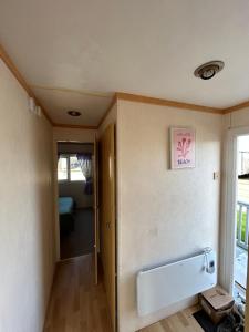 Baileys Caravan Hire - Sealands Plot 60 - Wi-Fi - Dog Friendly
