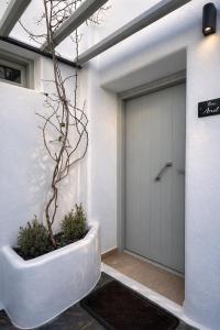 Tiara Suites Santorini