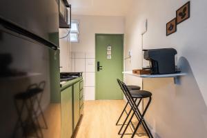 1 Min da Praia dos Milionários - Casal ou Família