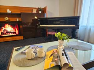 Old Town Cathedral Views - Steps from Dome Square -Friends & Family stay