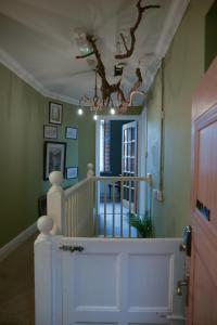 1-Bed Apartment Sleeps 4 Near Altrincham Centre