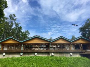 Suurejõe Holiday House