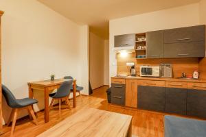 Fatrapark 1 Apartments - Wellness and Parking Free