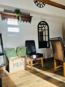 Converted barn stay in idyllic village location