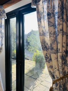 Converted barn stay in idyllic village location