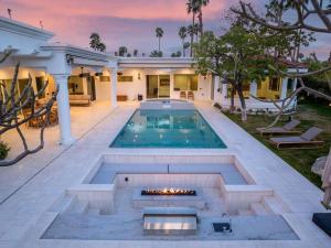 Luxury 6br Palm Springs Retreat with Private Pool & Spa
