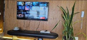 708 Apartamento jardins 2 dormitórios