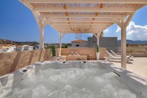 Villa Pastida - Private Pool & Jacuzzi & Central place