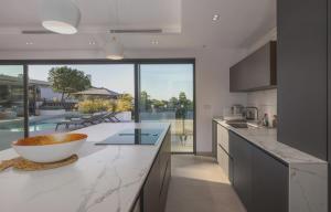 Best location for 5 Bedrooms with pool