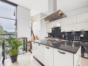 The Sara Suite - Melrose Arch by KPG