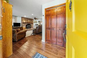 The Horse Haven - 1536 Gratton Rd