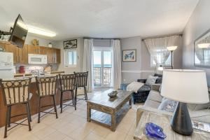 Gulf Highlands Getaway w 6 Pools & Beach Access