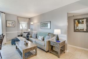 Gulf Highlands Getaway w 6 Pools & Beach Access