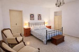 Holiday Home, Dimora del tempo-a 6 minuti dalle sorgenti di Fara San Martino, 5 rooms - 9 ospiti, parcheggio- terrazzo- giardino