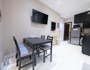 Comfy 2 bedroom apartment on Central Park West