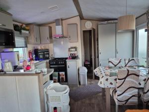 Hills family caravan ocean edge holiday park