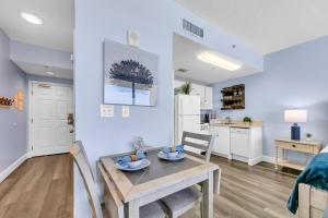 Beachfront Studio #909 at Majestic