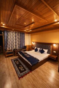 Heavenly Peaks - Hilltop Homestay