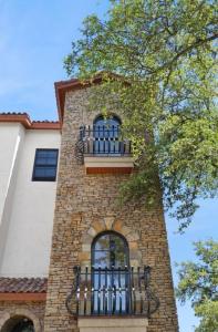 4BR Waterfront Villa with Water Access and Dock