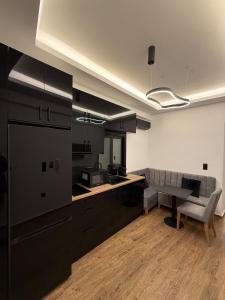 City Center Jacuzzi Lux 2master BD apartment