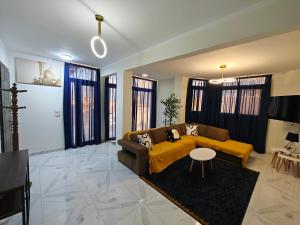 Modern Cozy Apartment in Prime Location