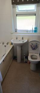 City & Bay Stay 2BR Clive Street Cardiff for 3