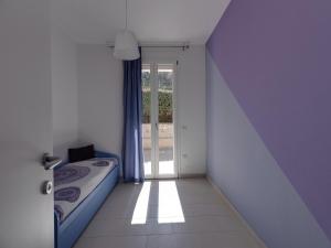 Sea view with air conditioning and garden img19