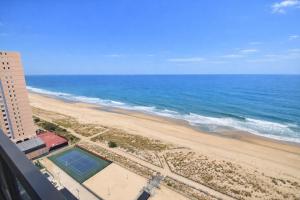 Golden Sands 1614 studio