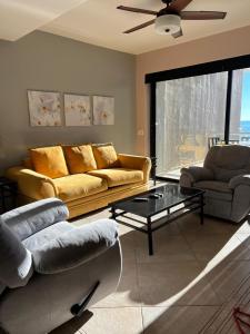 Condo enfrente del mar