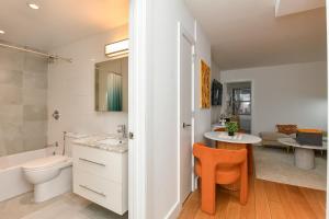Chic 1 Bedroom Apartment in Midtown Manhattan