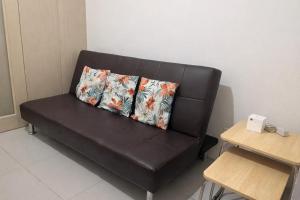 1 BR Boni LIGHT Condo WIFI Netflix Pool Balcony