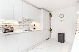 Beautiful 3-Bedroom House on the Edge of Hyde Park