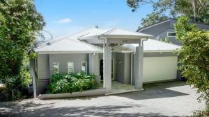 Bay Views, Bush Setting and Heated Plunge Pool